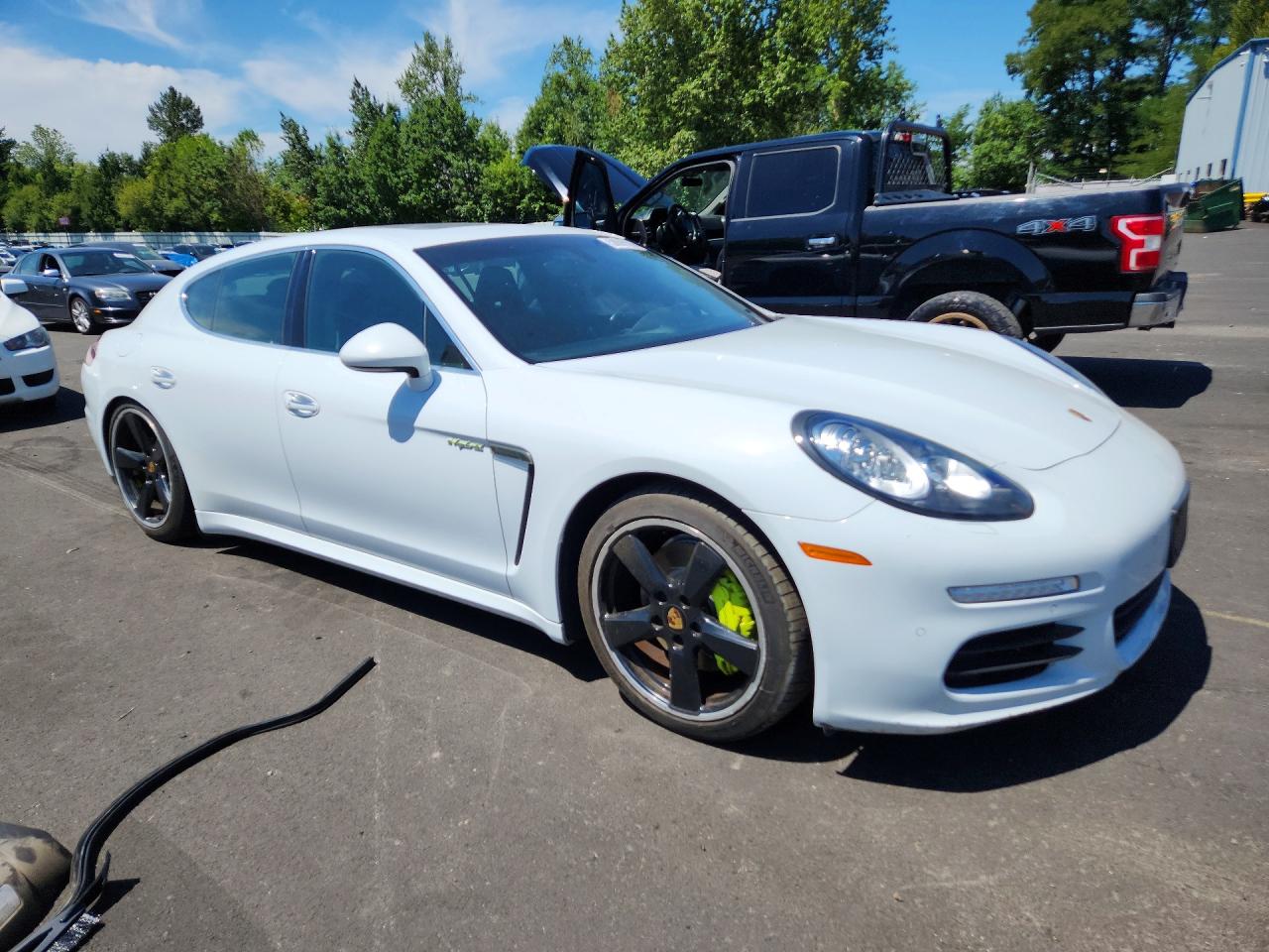 2016 PORSCHE PANAMERA