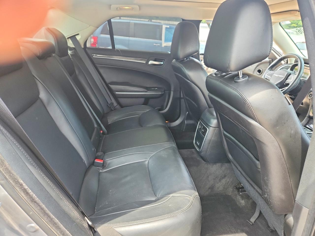 2016 CHRYSLER 300