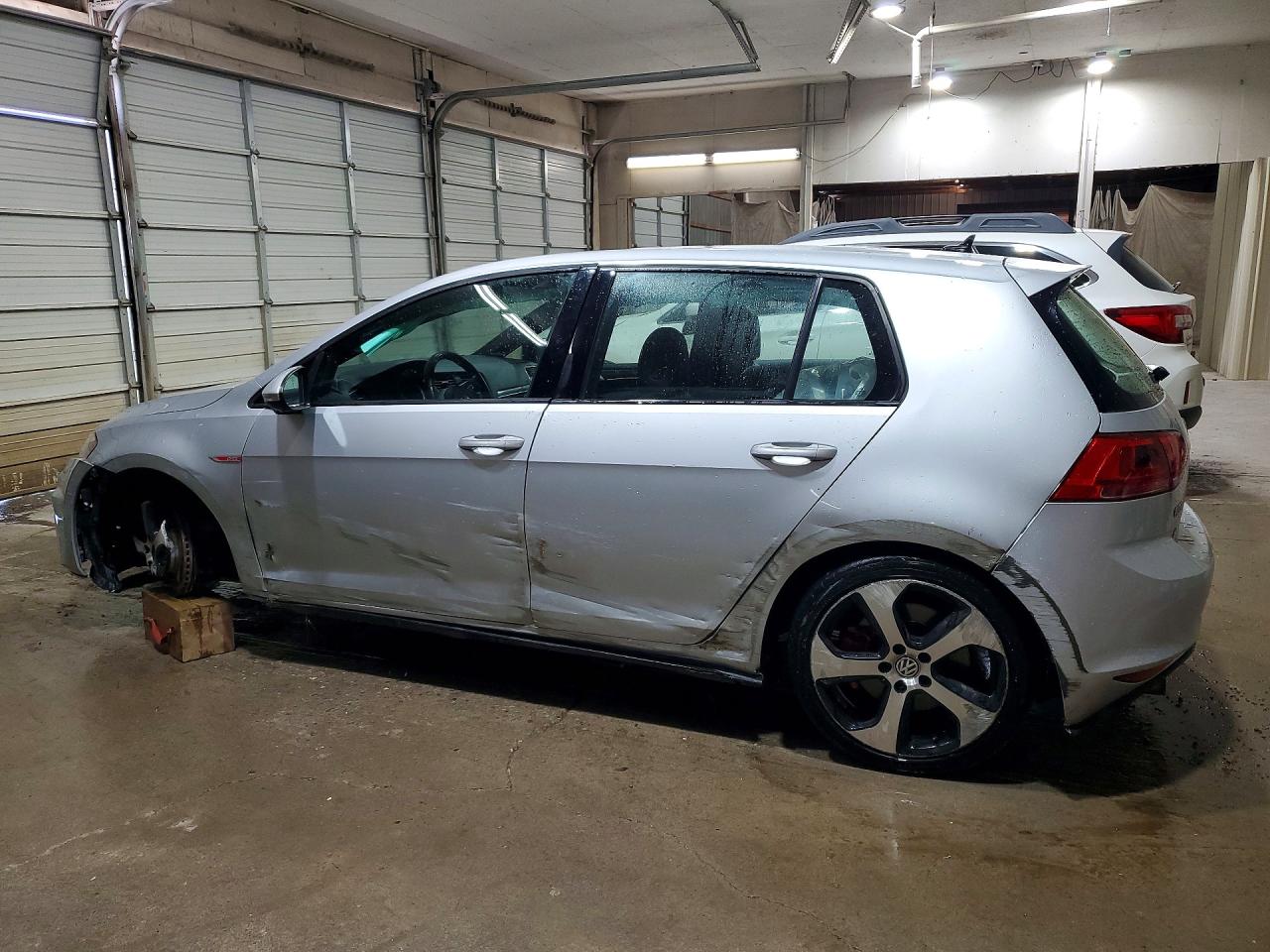 2017 VOLKSWAGEN GTI