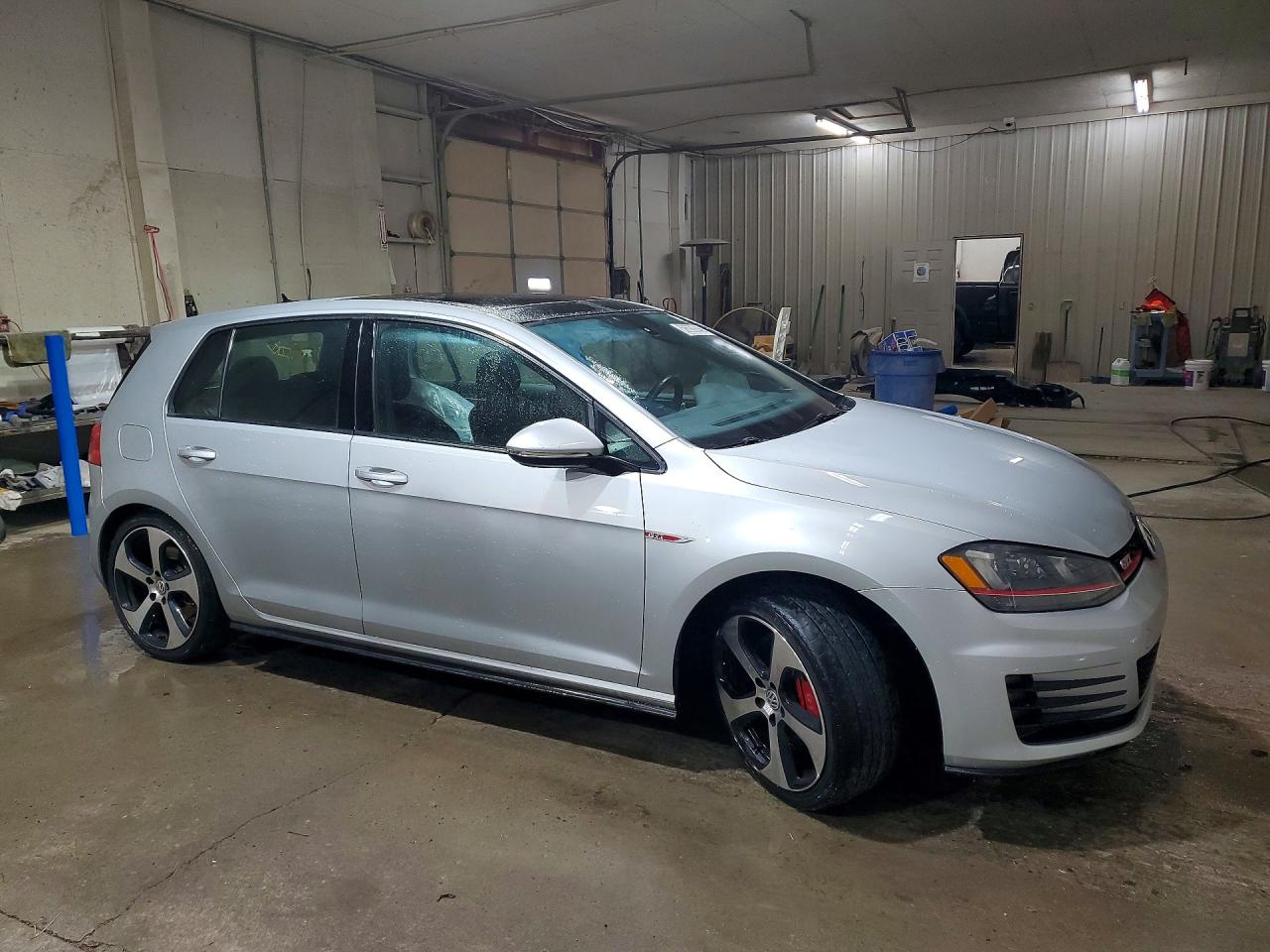 2017 VOLKSWAGEN GTI