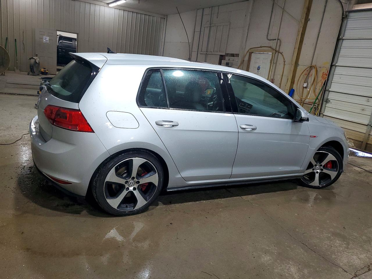 2017 VOLKSWAGEN GTI