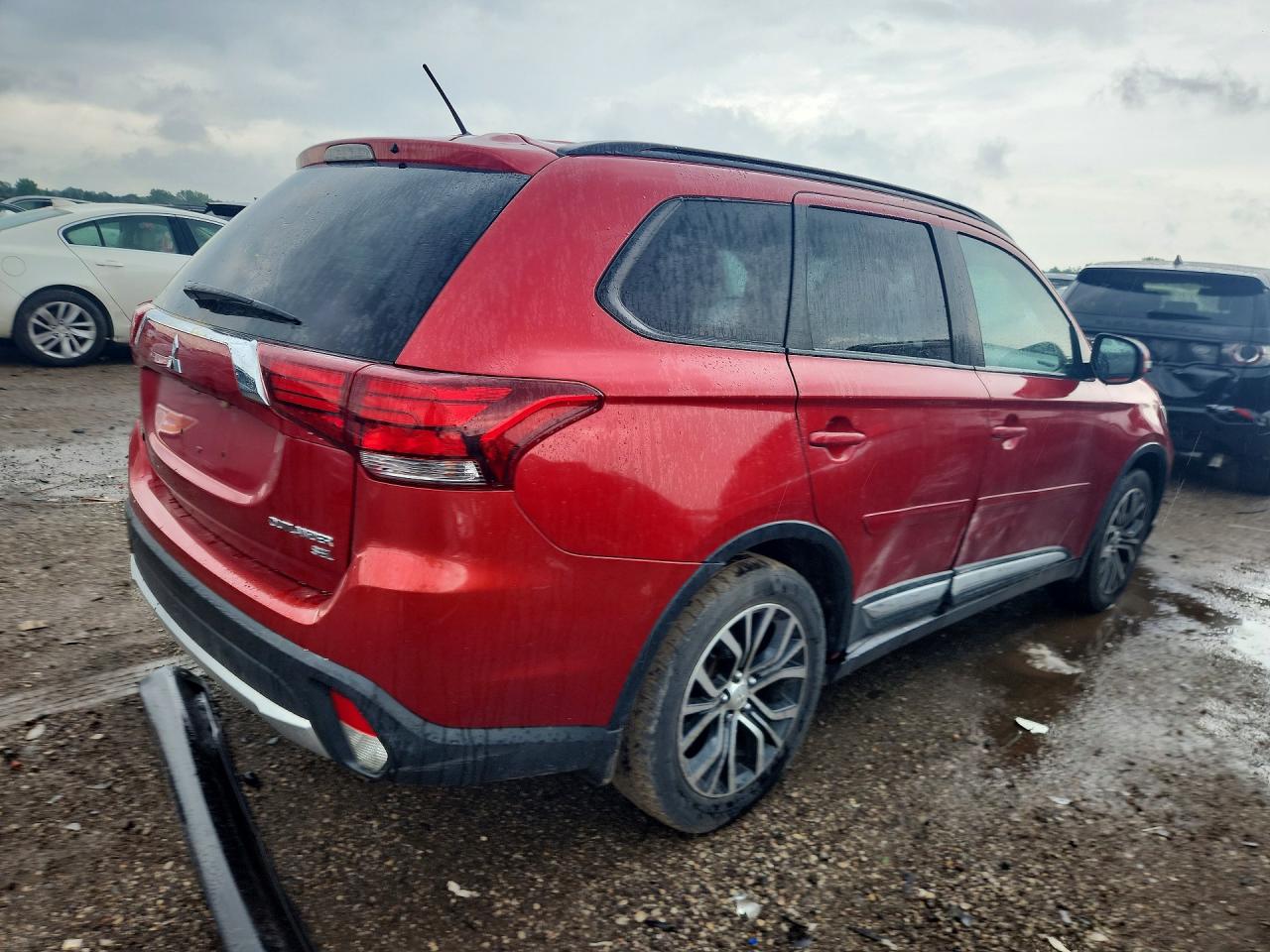 2016 MITSUBISHI OUTLANDER