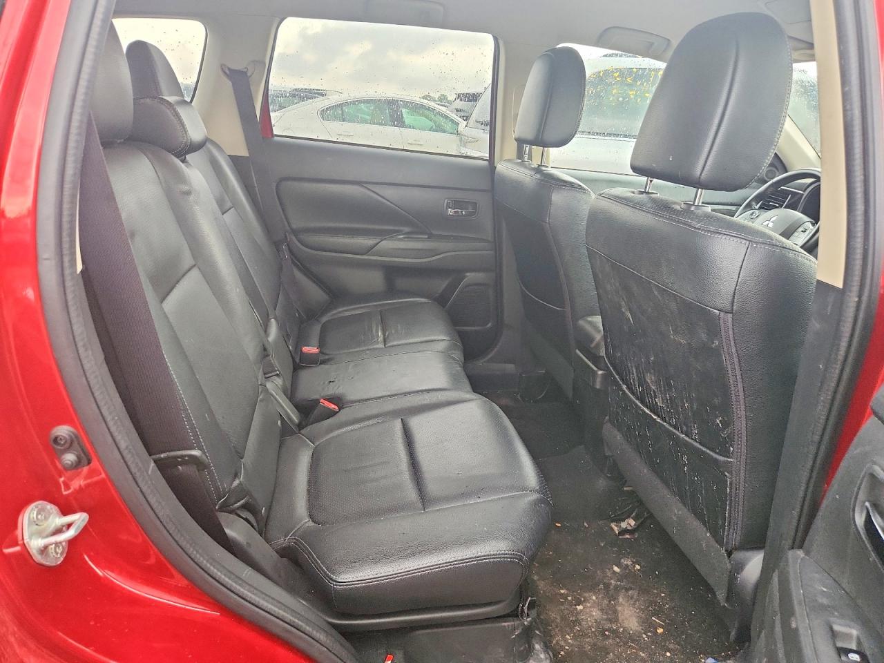 2016 MITSUBISHI OUTLANDER