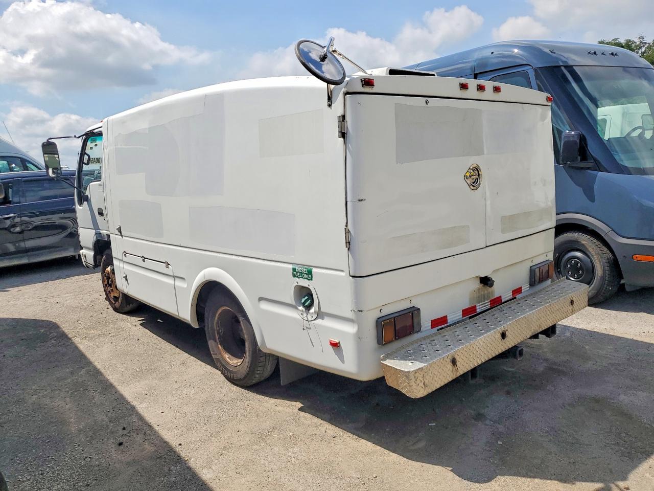 2007 ISUZU NPR