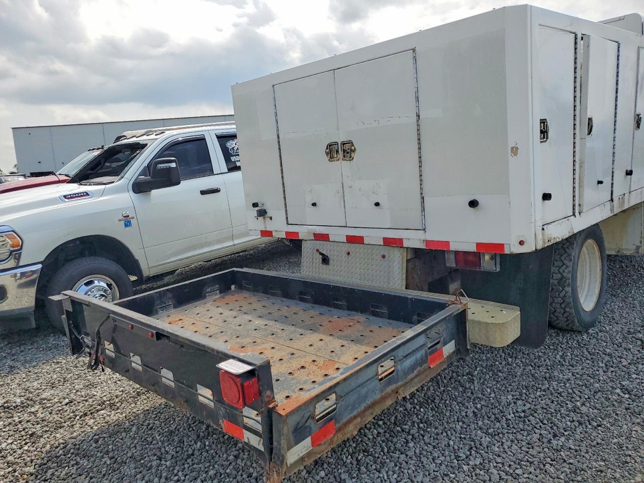 2013 ISUZU NPR