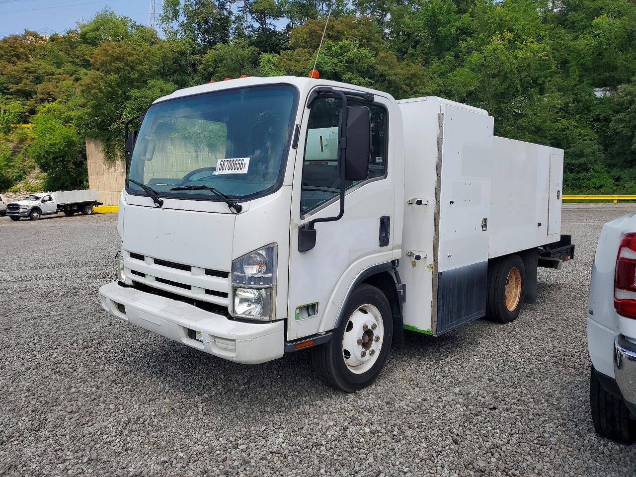 2013 ISUZU NPR