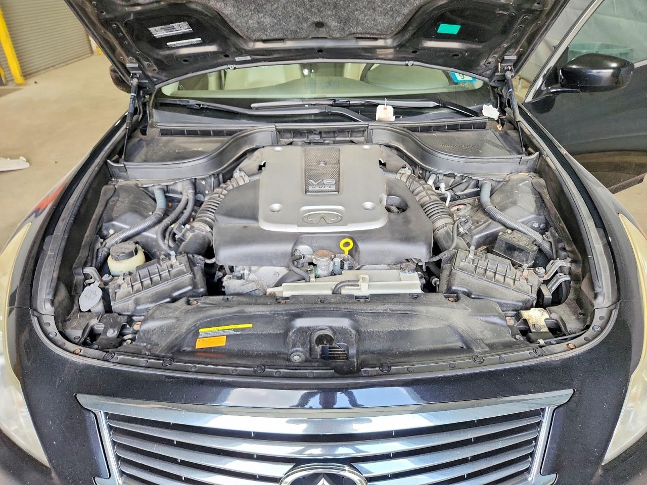 2011 INFINITI G37