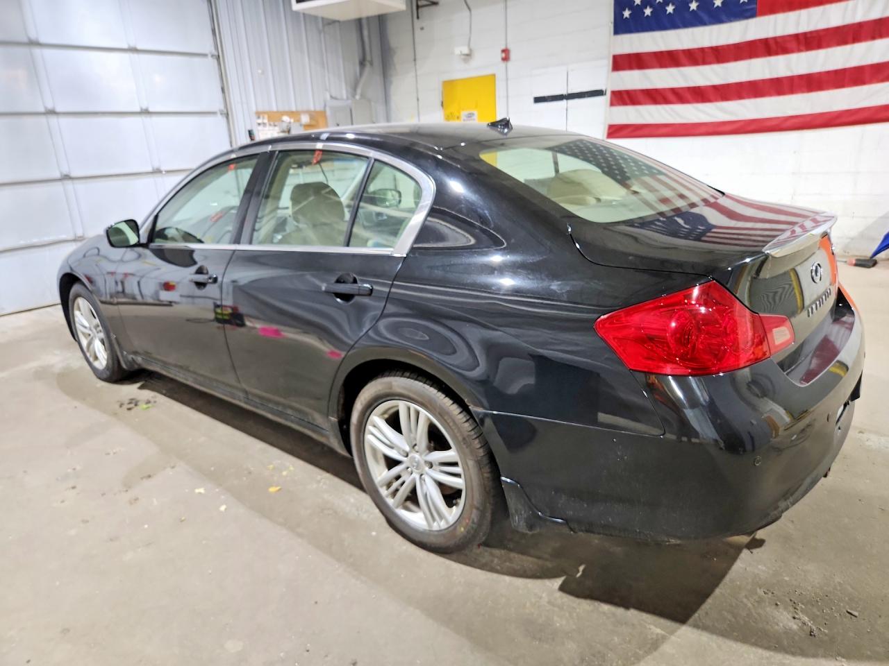 2011 INFINITI G37