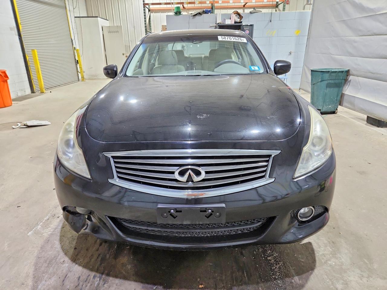 2011 INFINITI G37
