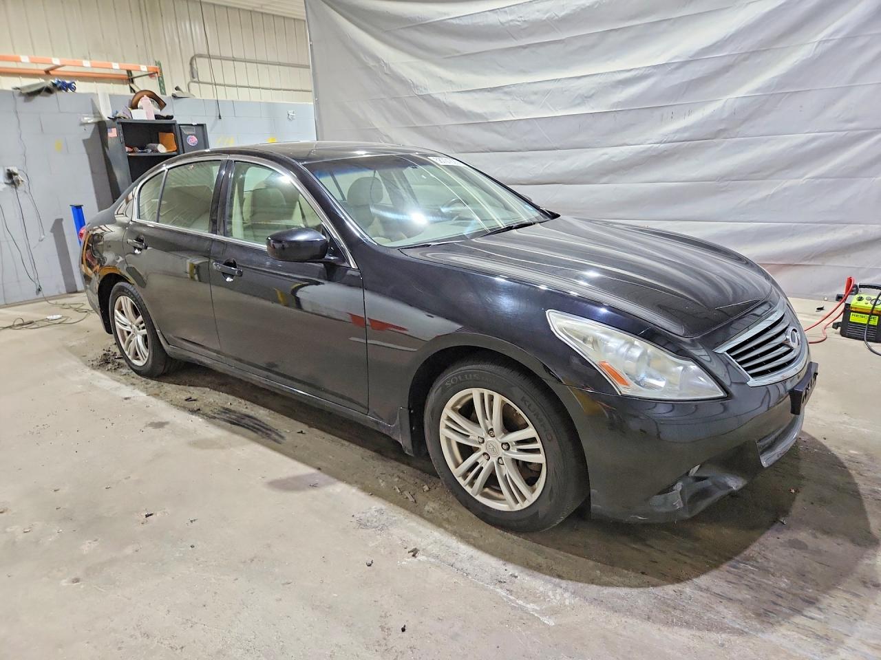2011 INFINITI G37