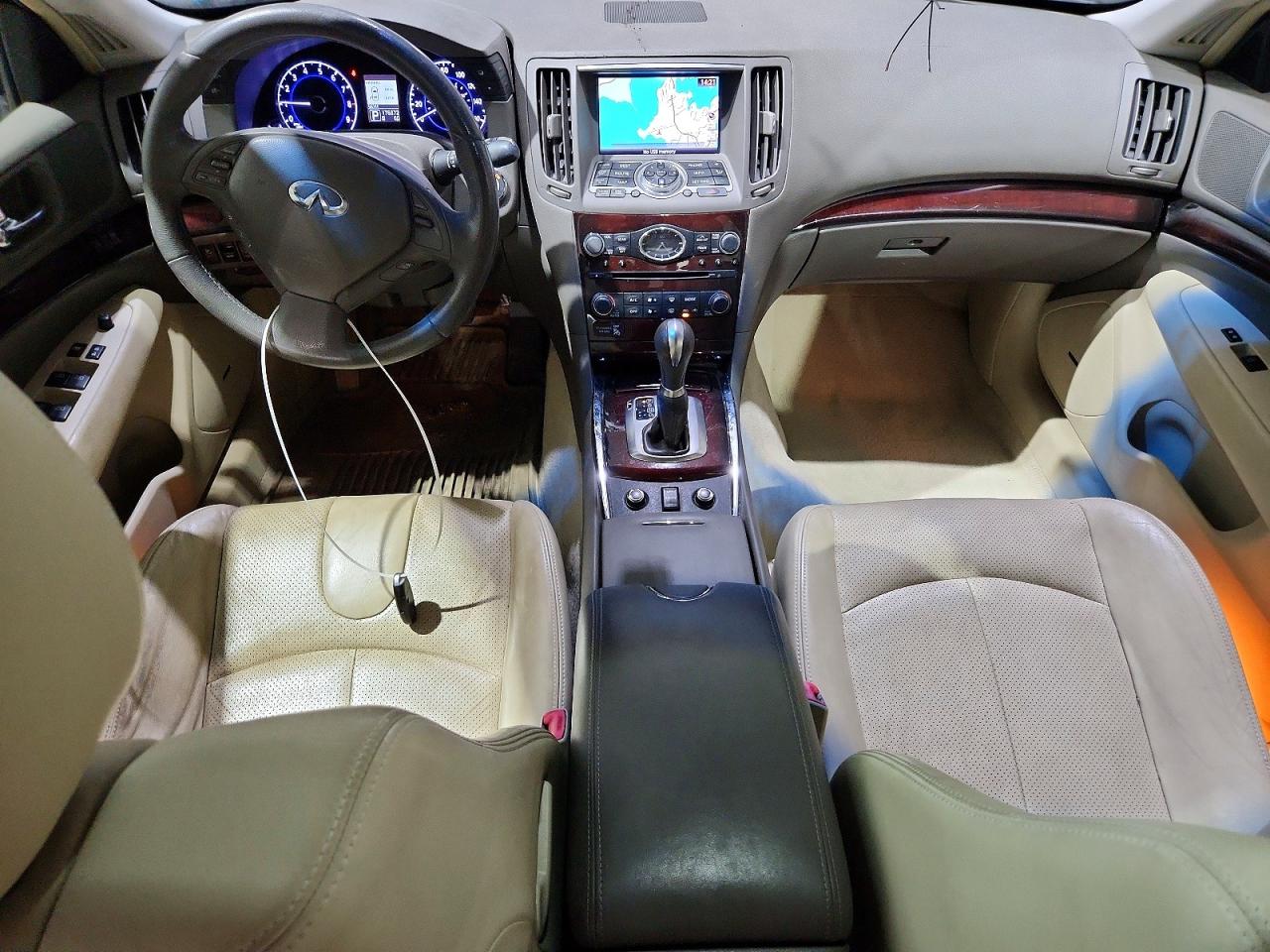 2011 INFINITI G37