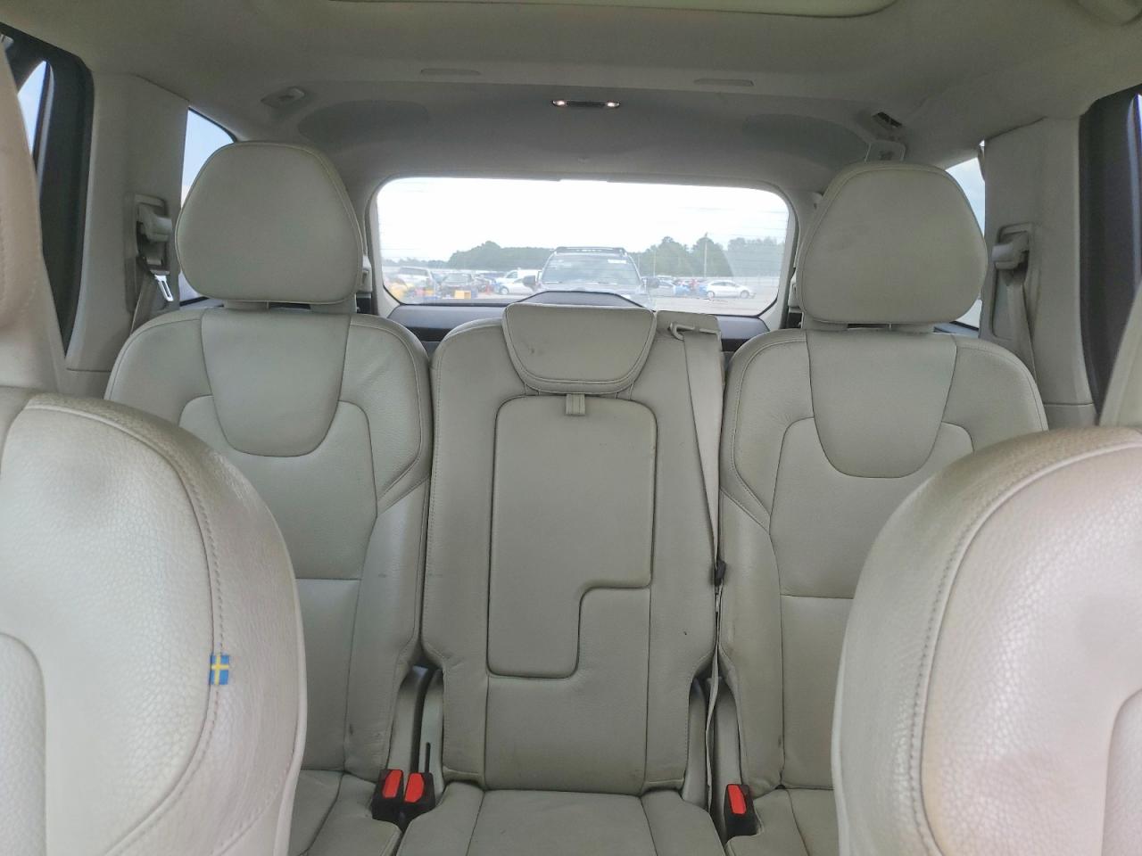 2016 VOLVO XC90