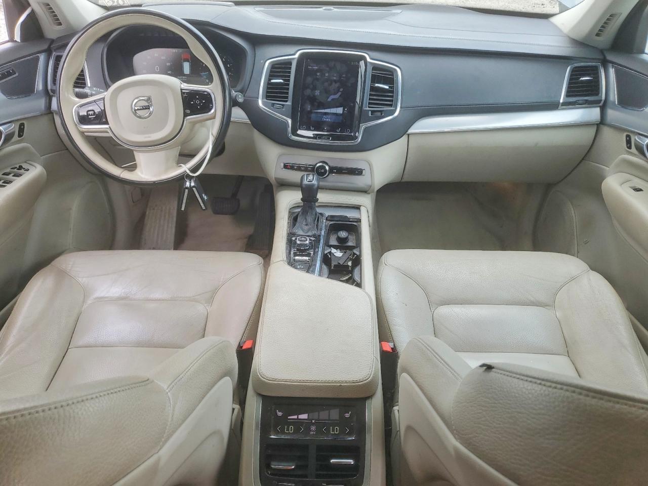 2016 VOLVO XC90