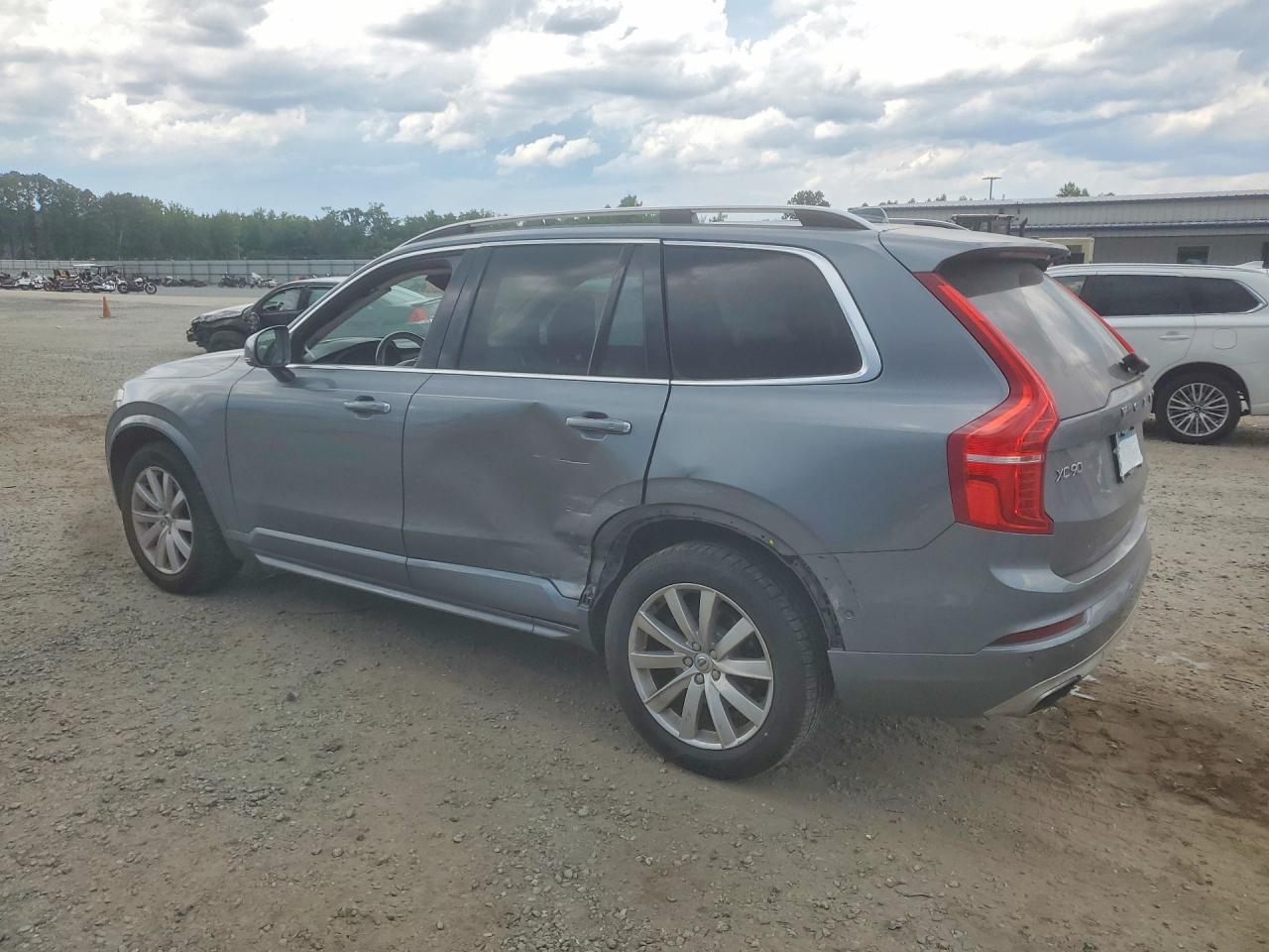 2016 VOLVO XC90