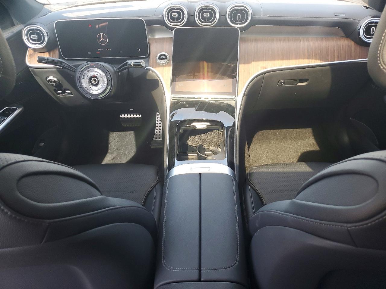 2025 MERCEDES-BENZ GLC-CLASS