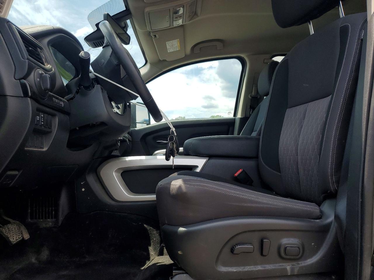 2023 NISSAN TITAN