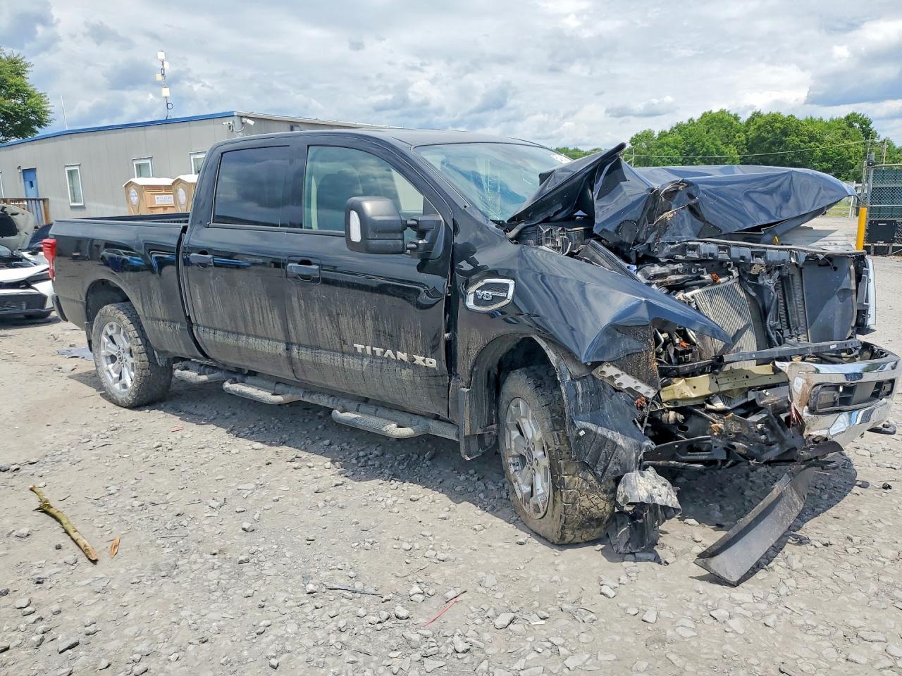 2023 NISSAN TITAN