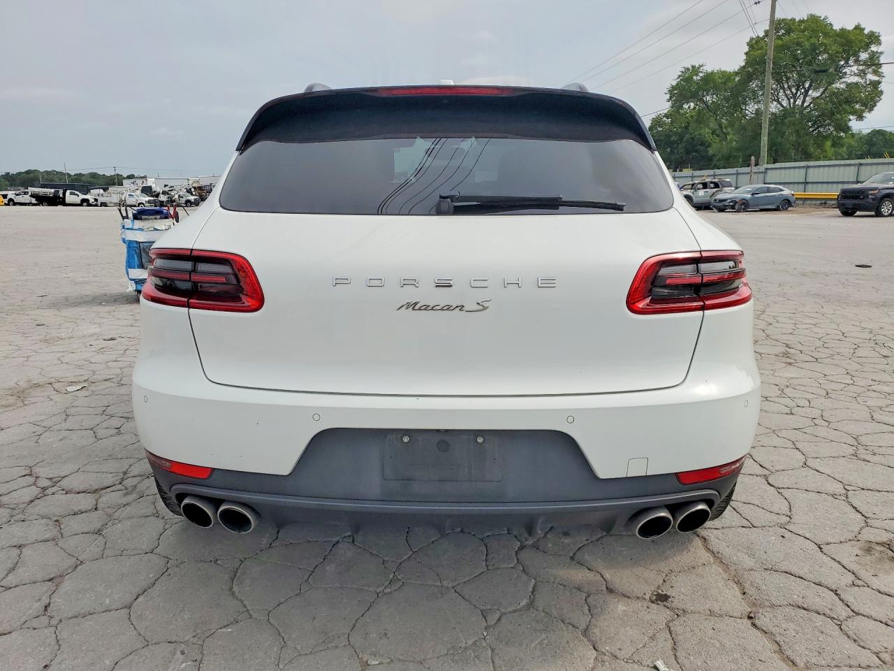 2017 PORSCHE MACAN