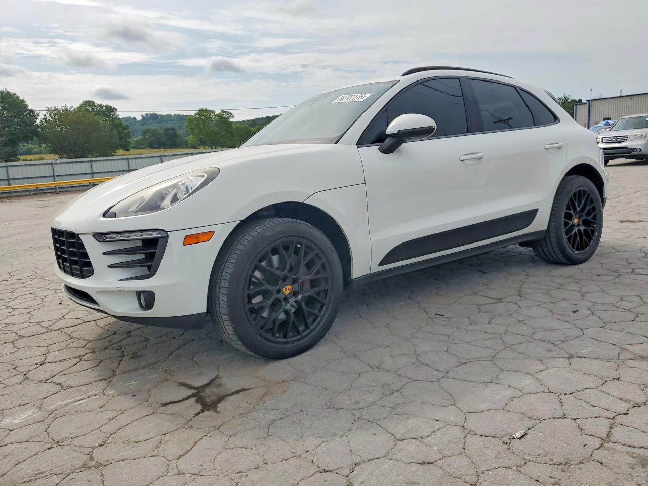 2017 PORSCHE MACAN