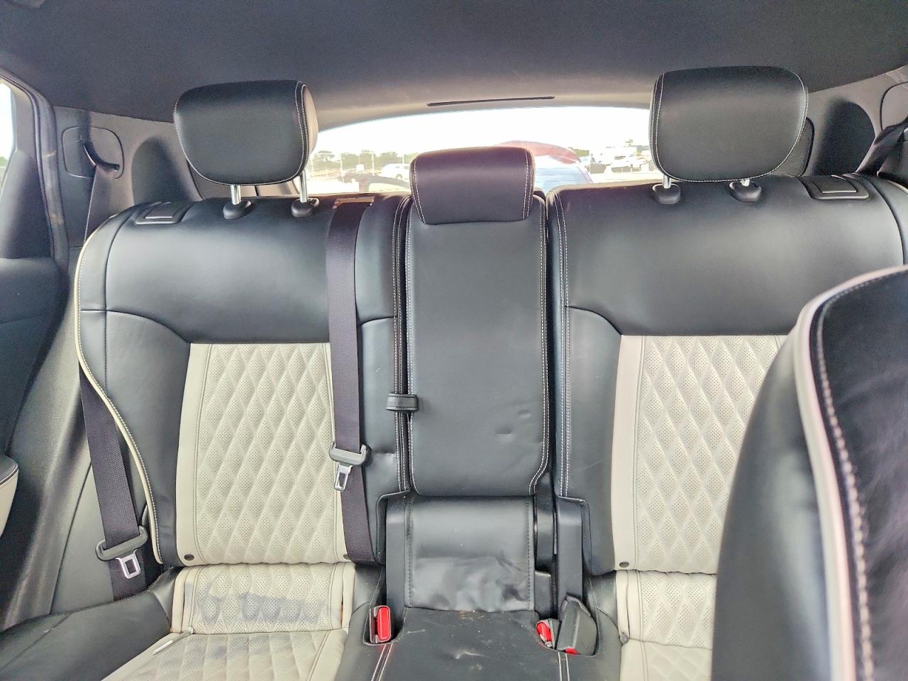 2017 INFINITI QX70