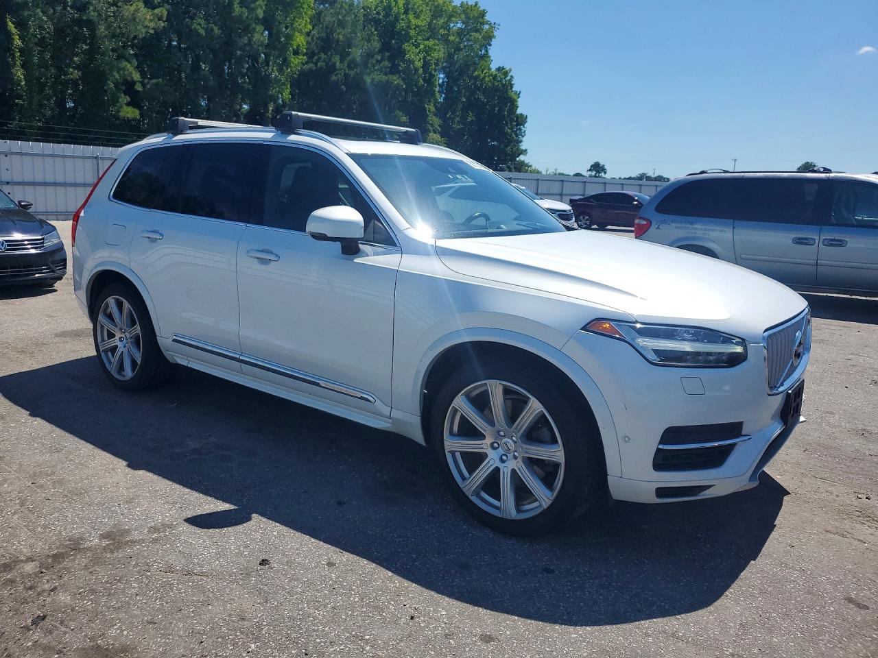 2017 VOLVO XC90
