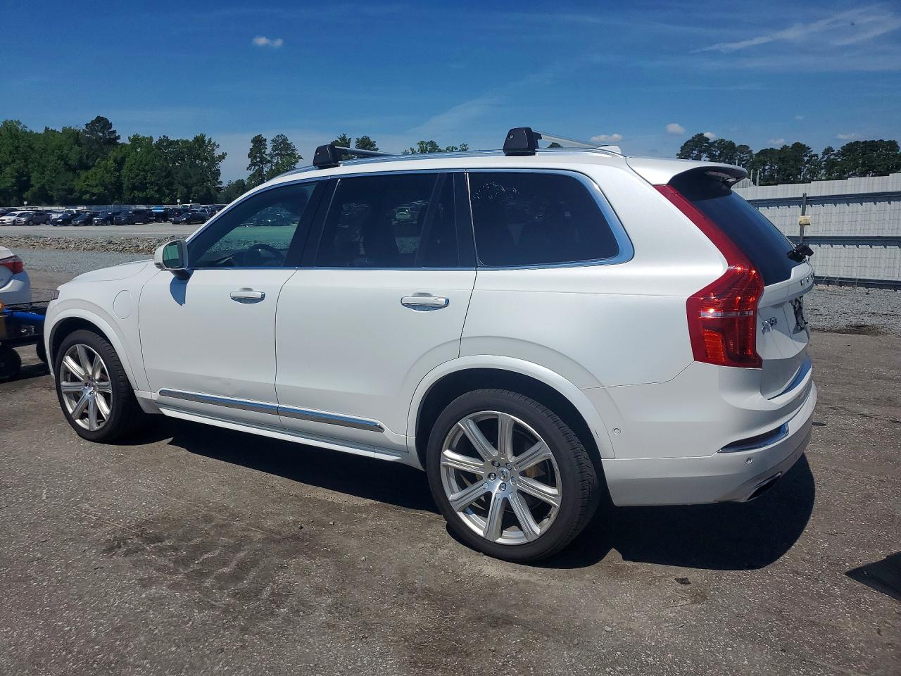 2017 VOLVO XC90