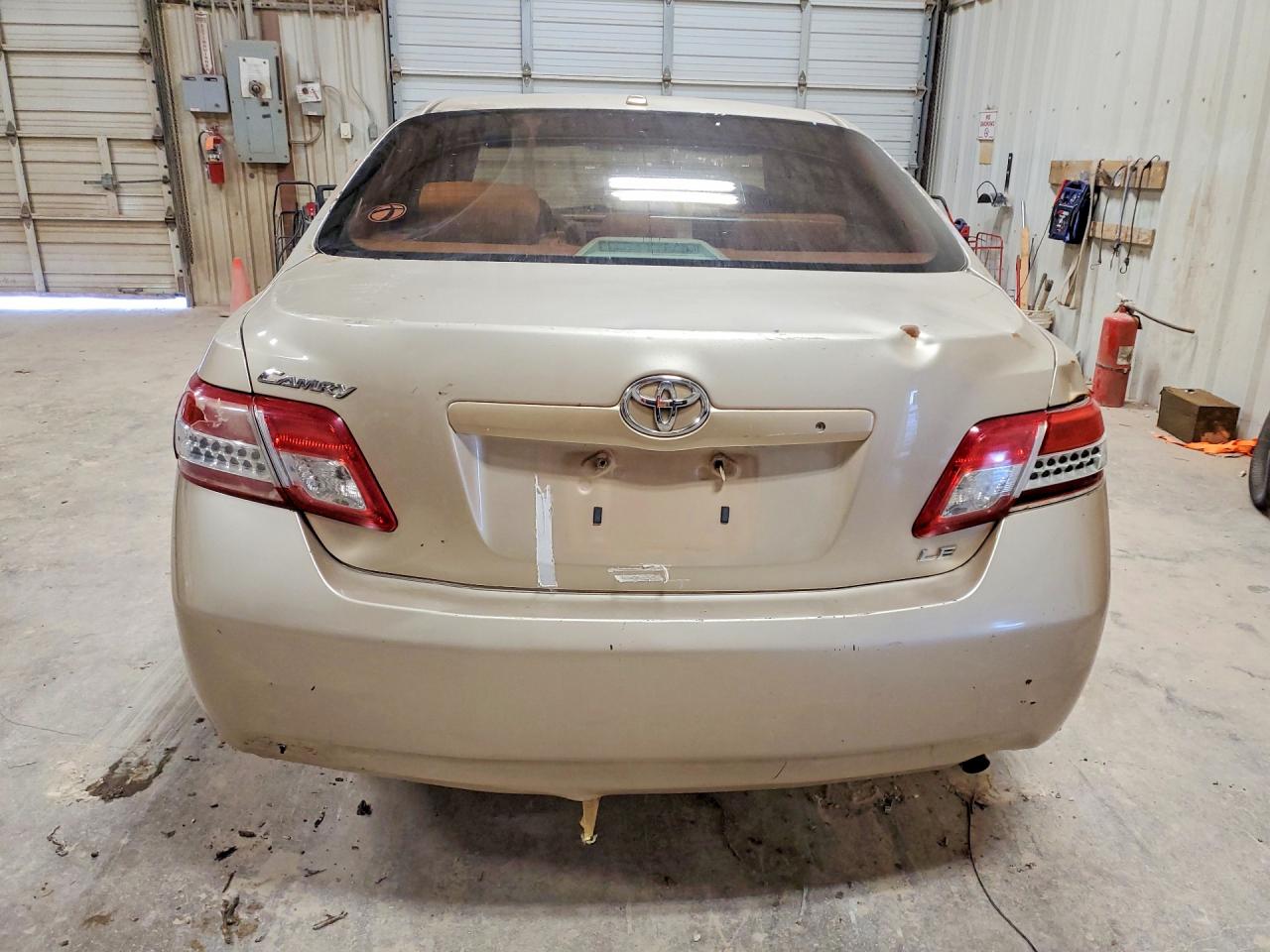 2010 TOYOTA CAMRY