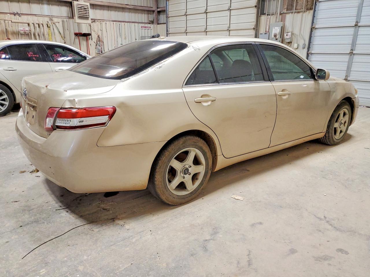 2010 TOYOTA CAMRY