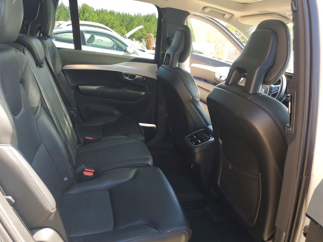 2017 VOLVO XC90