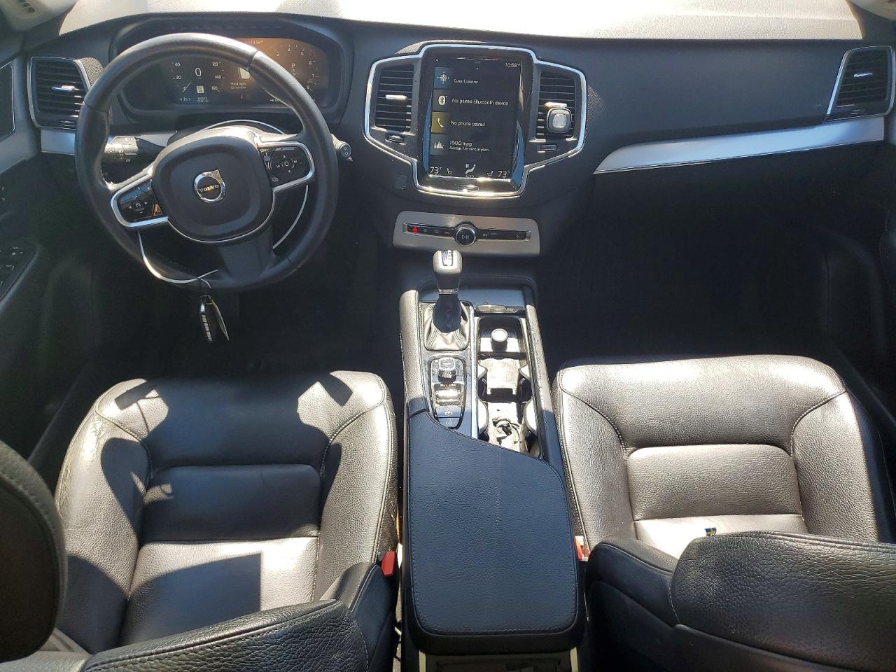 2017 VOLVO XC90