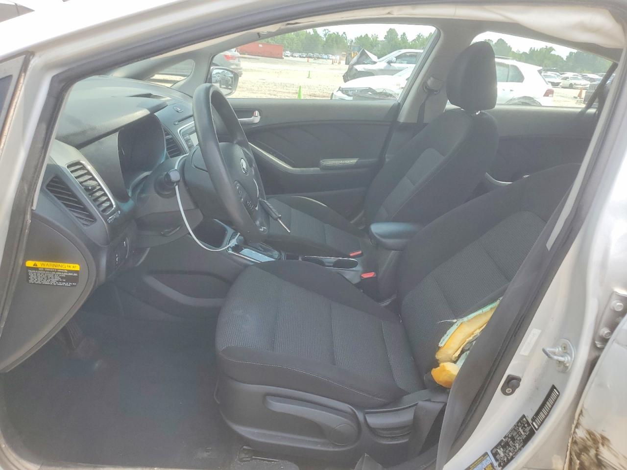 2017 KIA FORTE