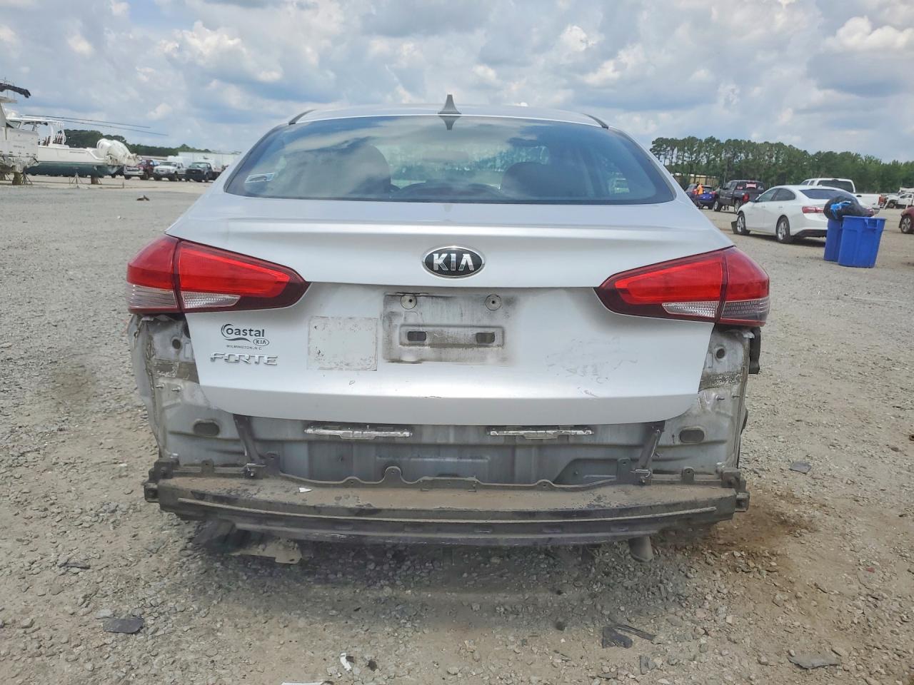 2017 KIA FORTE