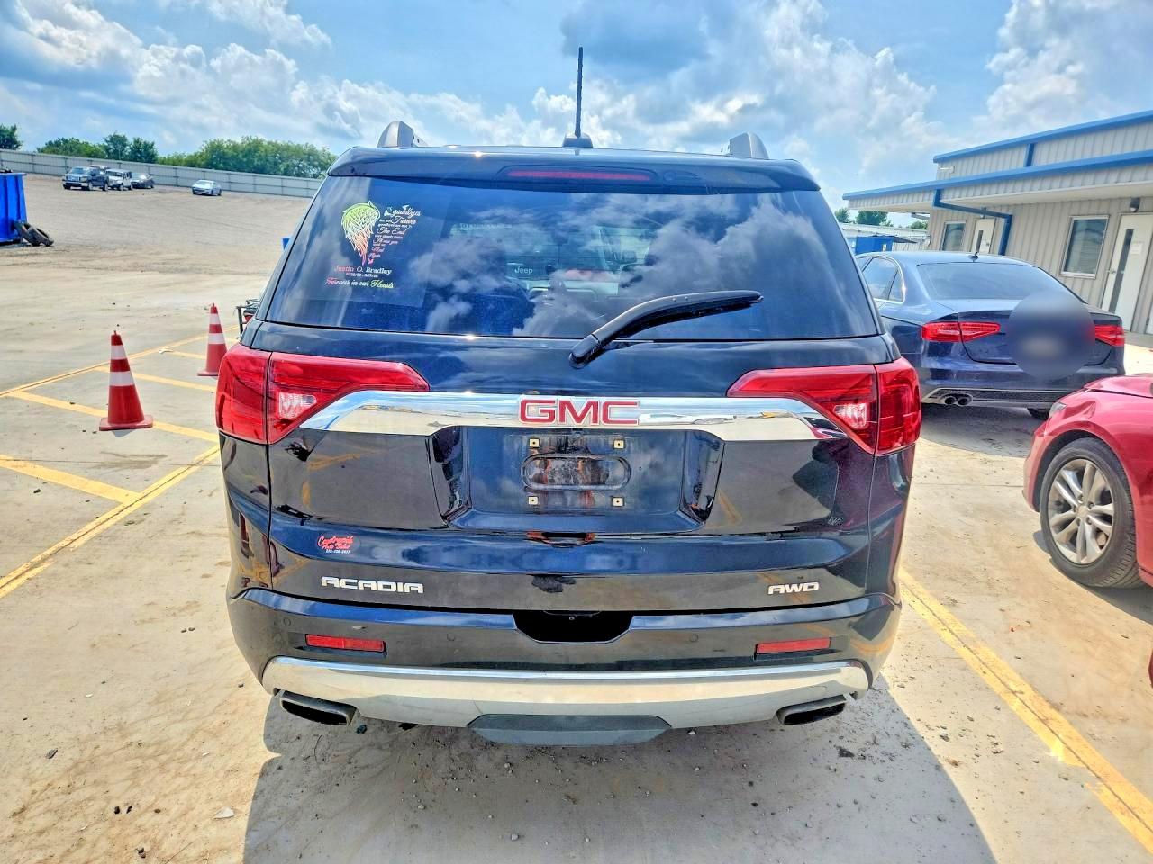 2017 GMC ACADIA DEN