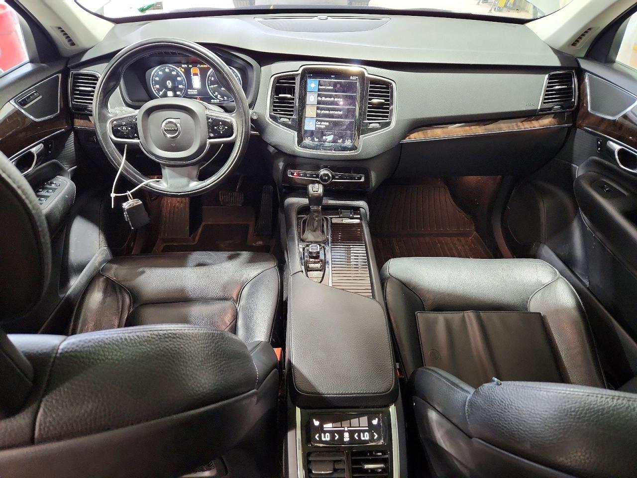 2016 VOLVO XC90