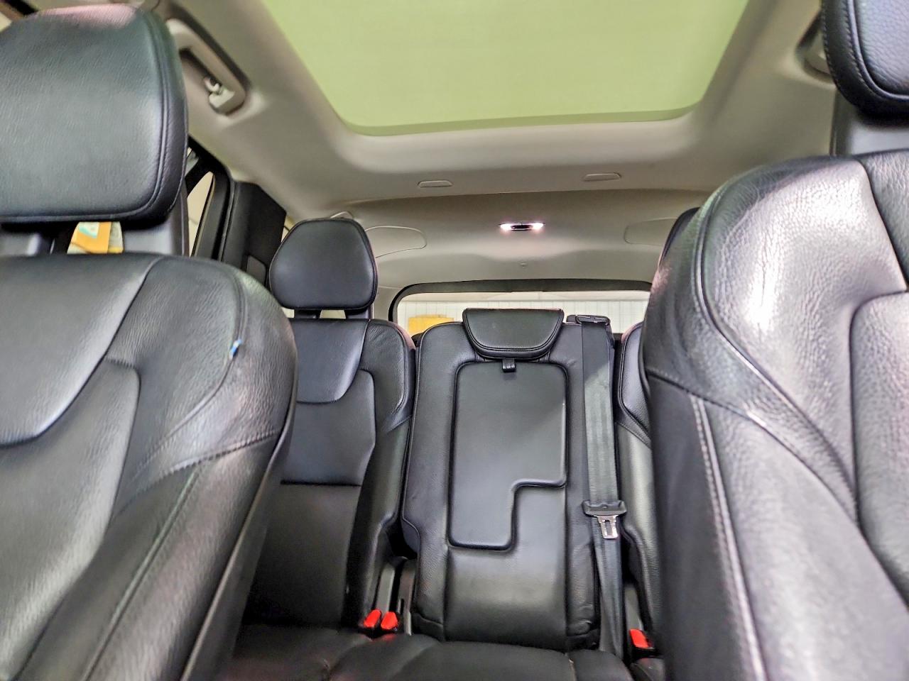 2016 VOLVO XC90