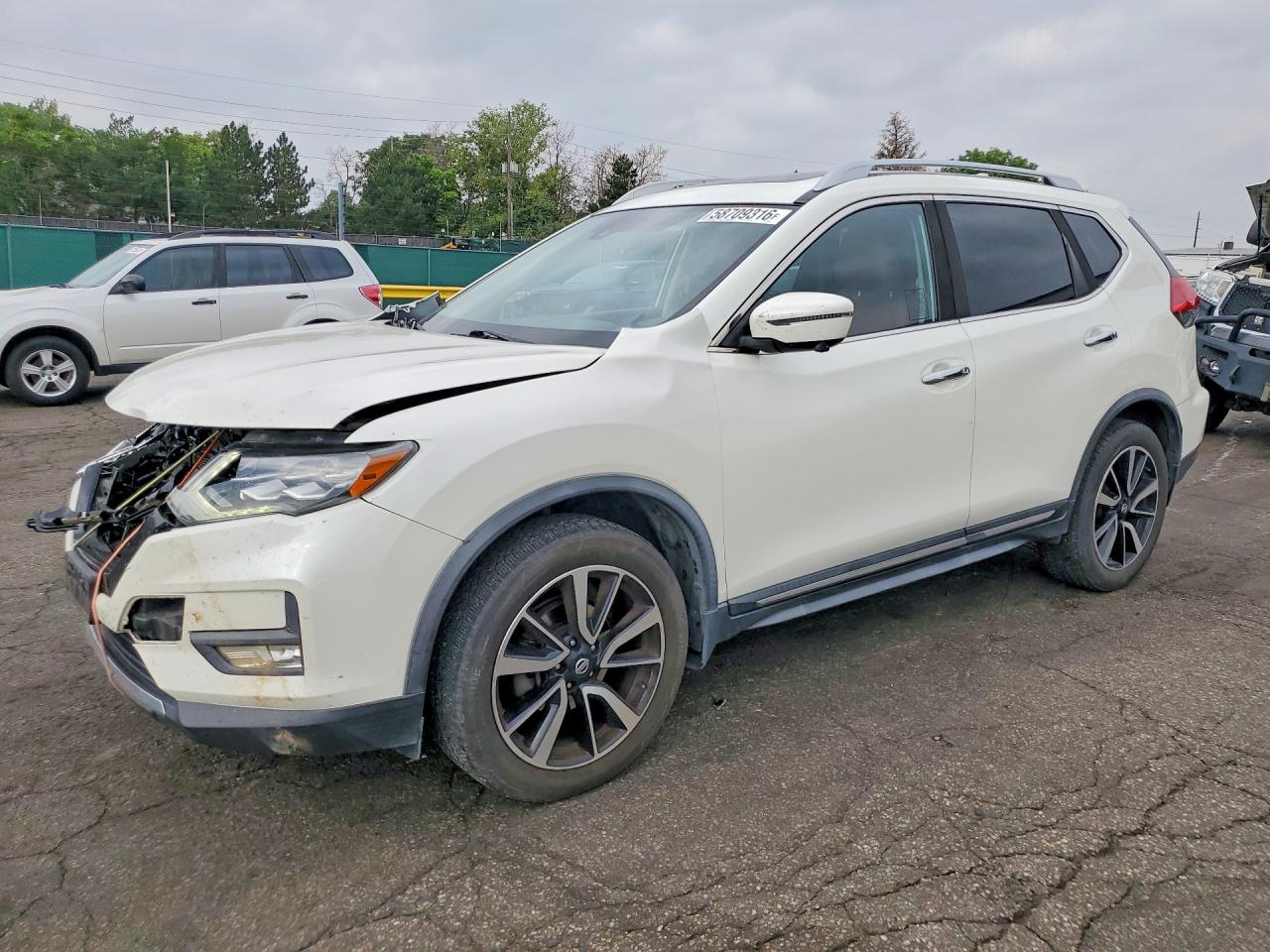 2017 NISSAN ROGUE
