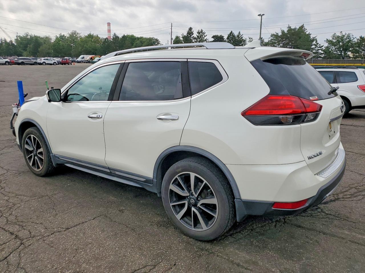 2017 NISSAN ROGUE
