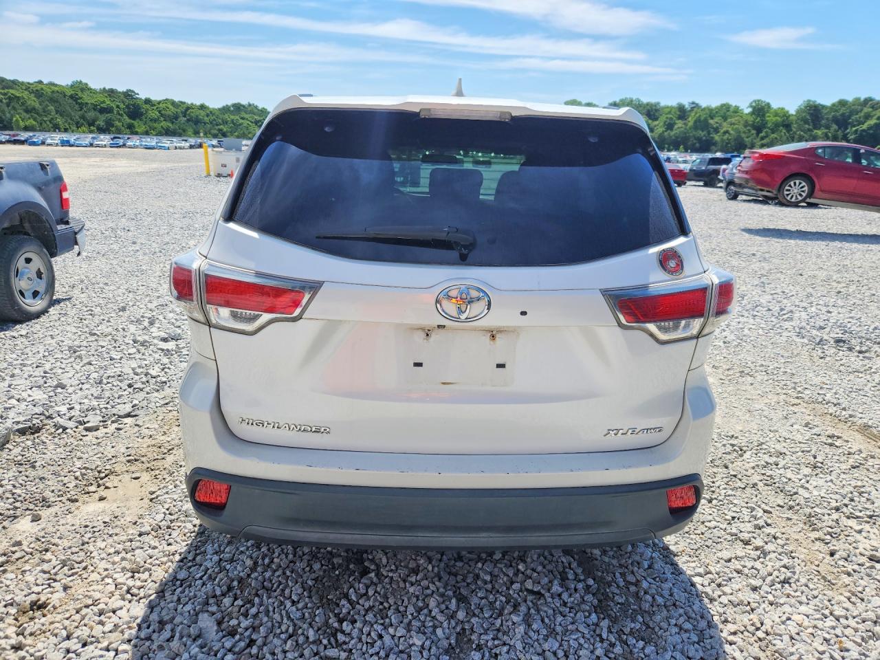 2015 TOYOTA HIGHLANDER