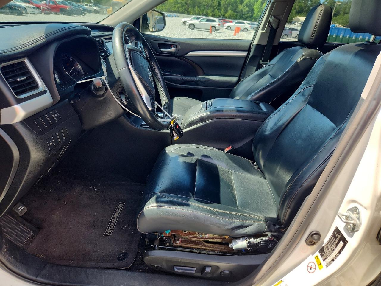 2015 TOYOTA HIGHLANDER