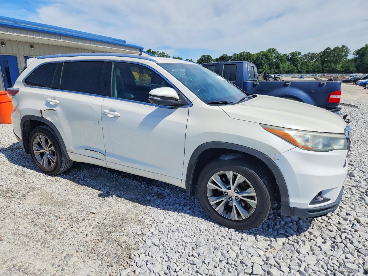 2015 TOYOTA HIGHLANDER