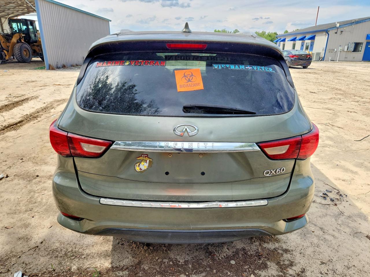 2017 INFINITI QX60 BASE