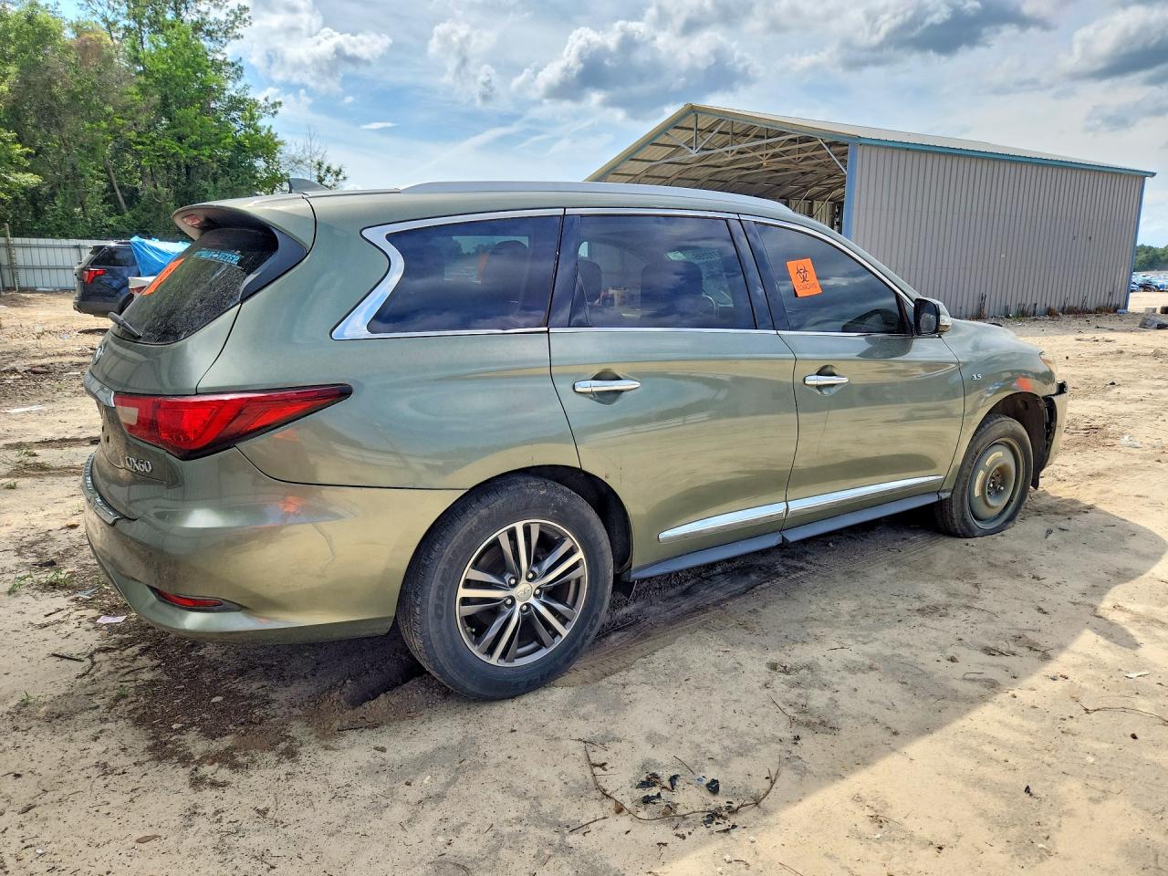 2017 INFINITI QX60 BASE