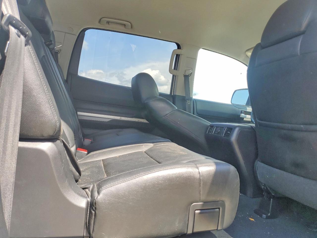 2015 TOYOTA TUNDRA