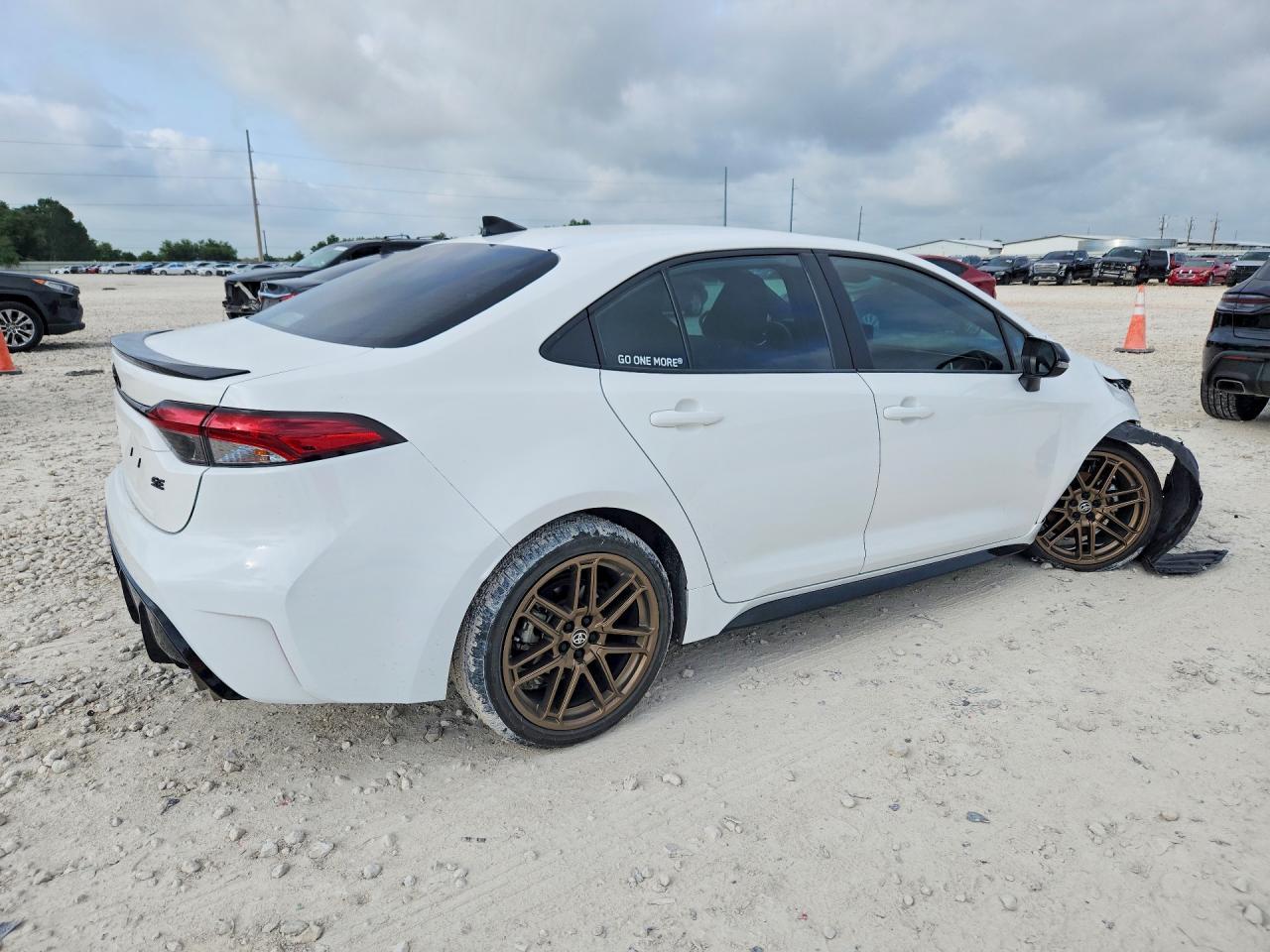2024 TOYOTA COROLLA