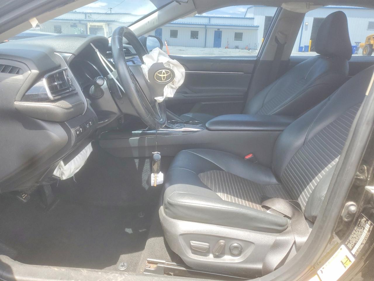 2019 TOYOTA CAMRY