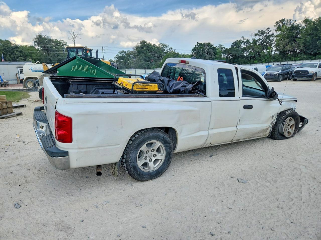 2005 DODGE DAKOTA