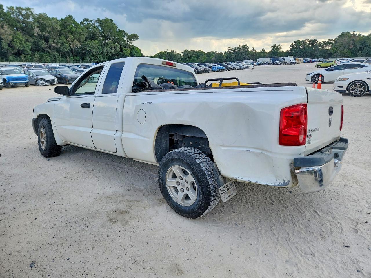 2005 DODGE DAKOTA