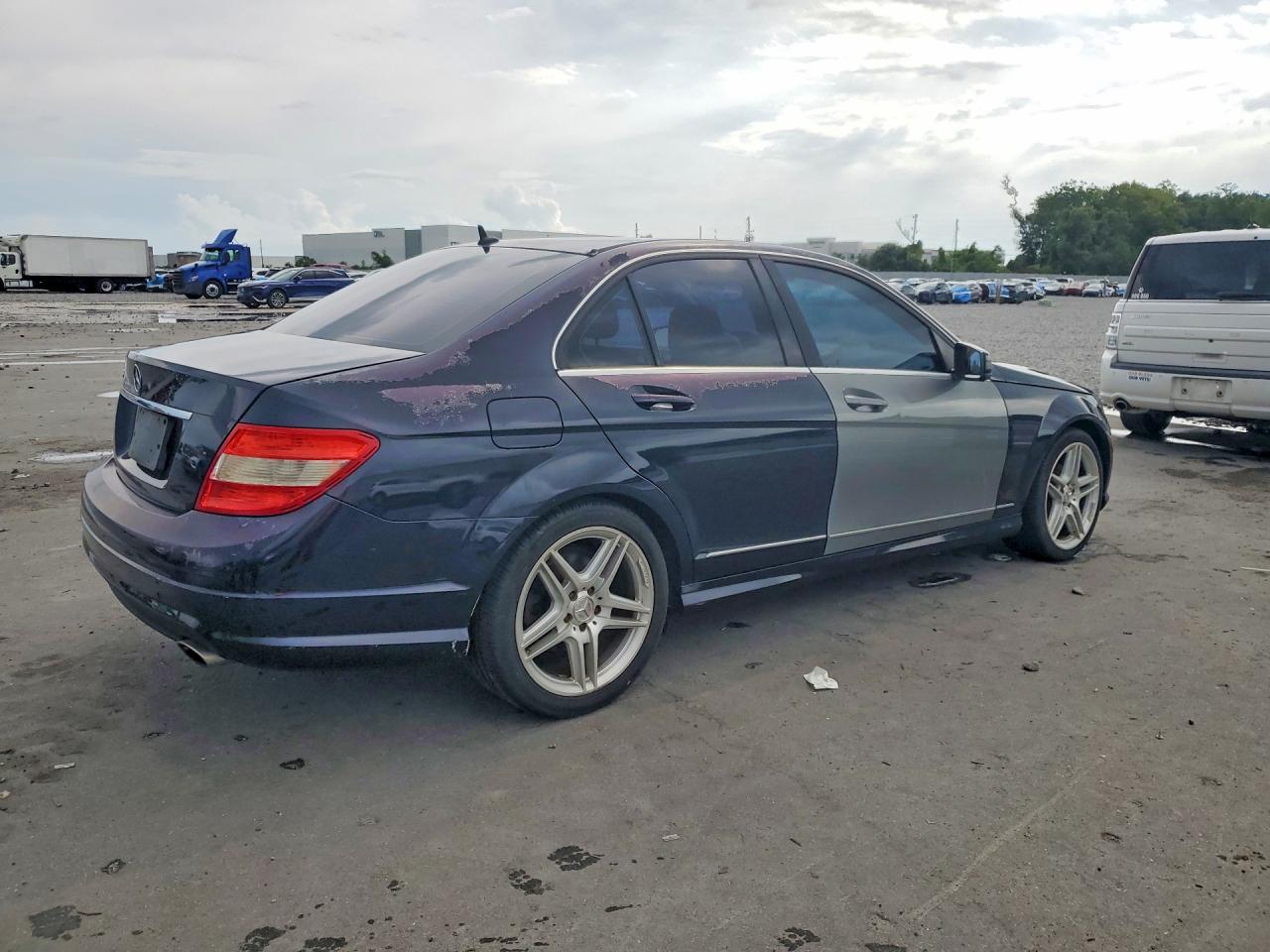 2009 MERCEDES-BENZ C-CLASS