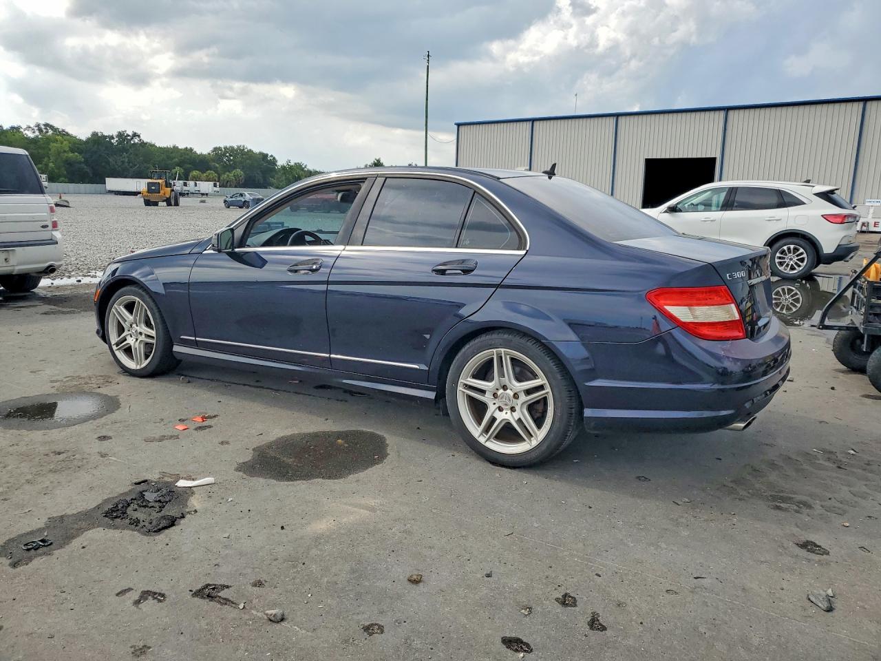 2009 MERCEDES-BENZ C-CLASS