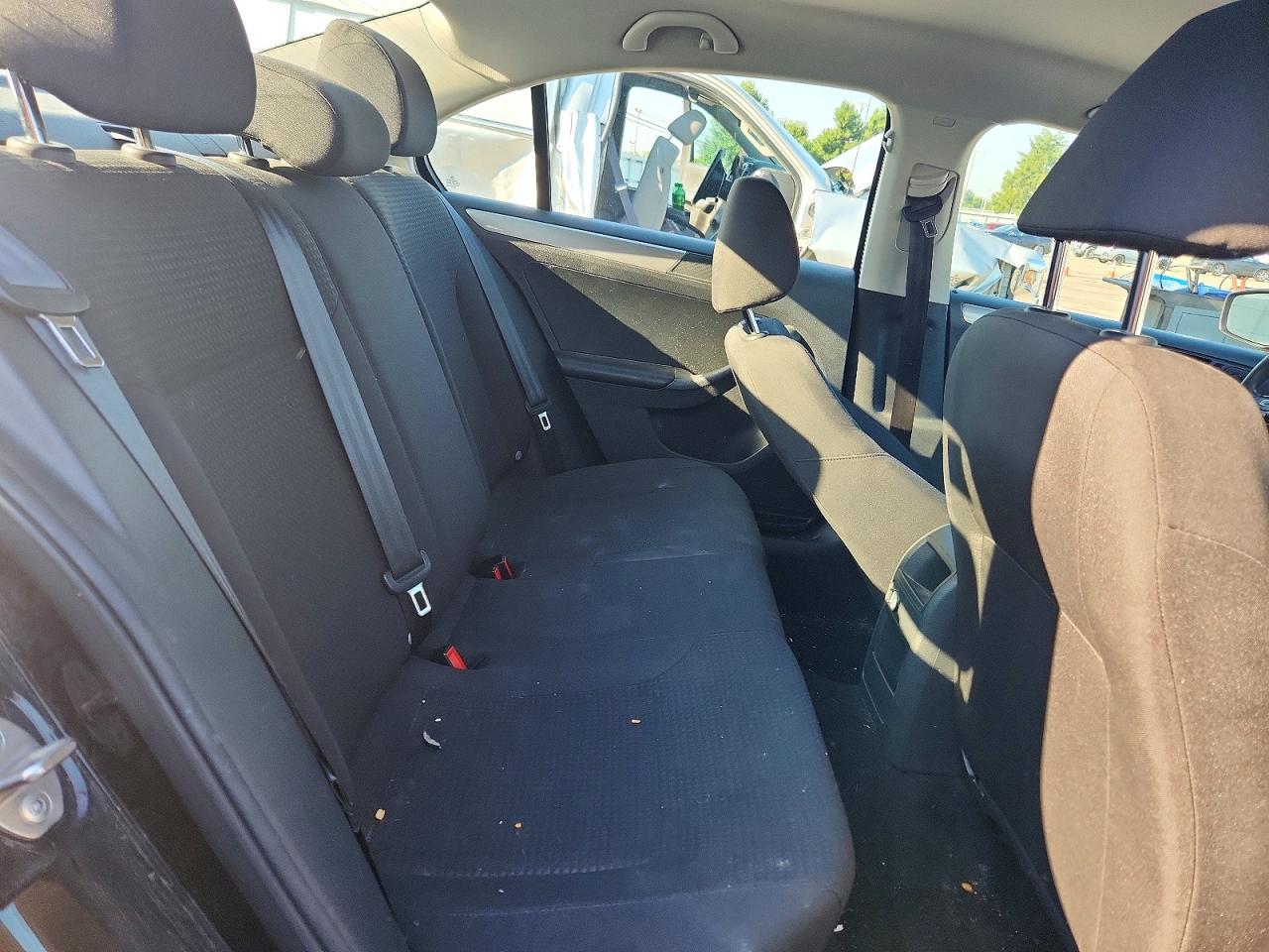 2016 VOLKSWAGEN JETTA